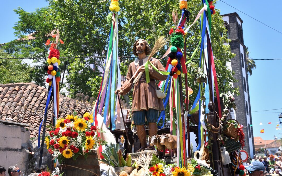 Tacoronte honra a San Isidro con una multitudinaria romería