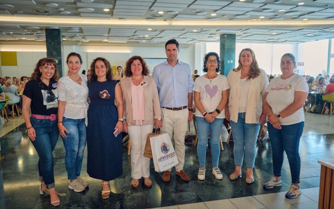 Casi 600 tacoronteras participan en la excursión de mujeres 2024 por el sur de la Isla