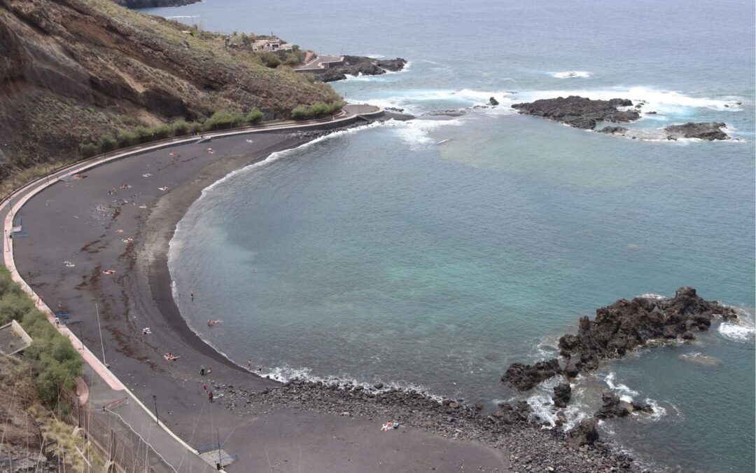 Tacoronte vuelve a conseguir la Bandera Azul para la playa de La Arena, en Mesa del Mar