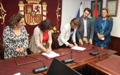 Tacoronte firma un convenio con el Colegio de Veterinarios de SC de Tenerife para reforzar el control y bienestar de las mascotas