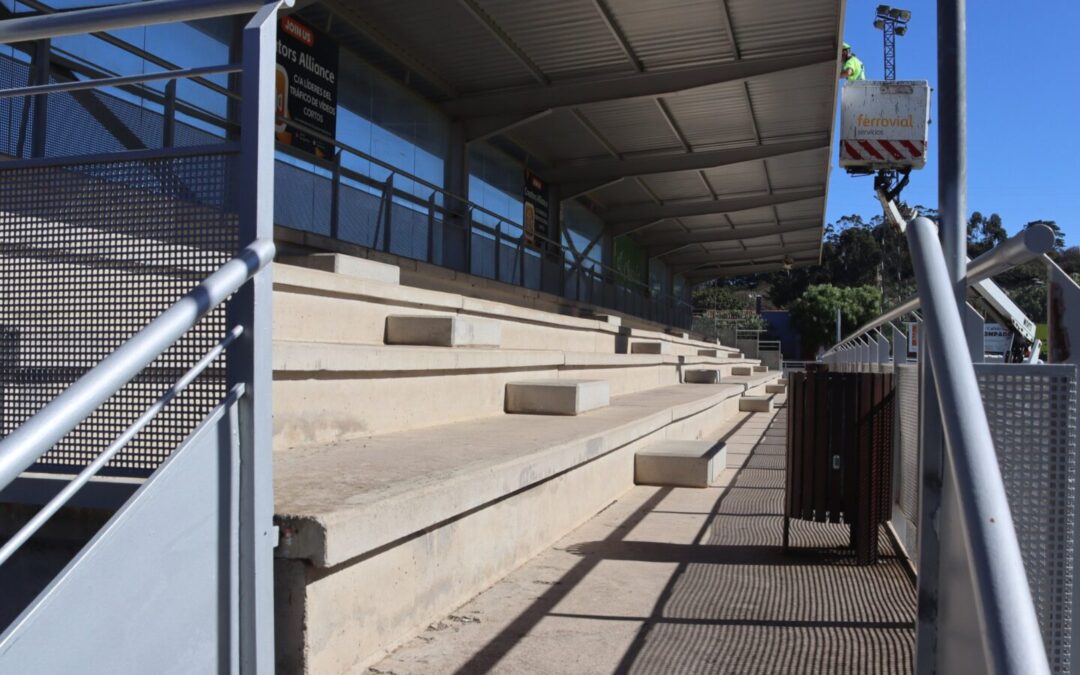 Obras y Servicios acomete mejoras en el campo de fútbol de Barranco Las Lajas