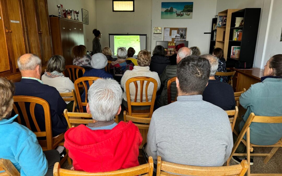 Vecinos de Tagoro conocen el nuevo servicio de gestión de residuos y limpieza viaria de Tacoronte